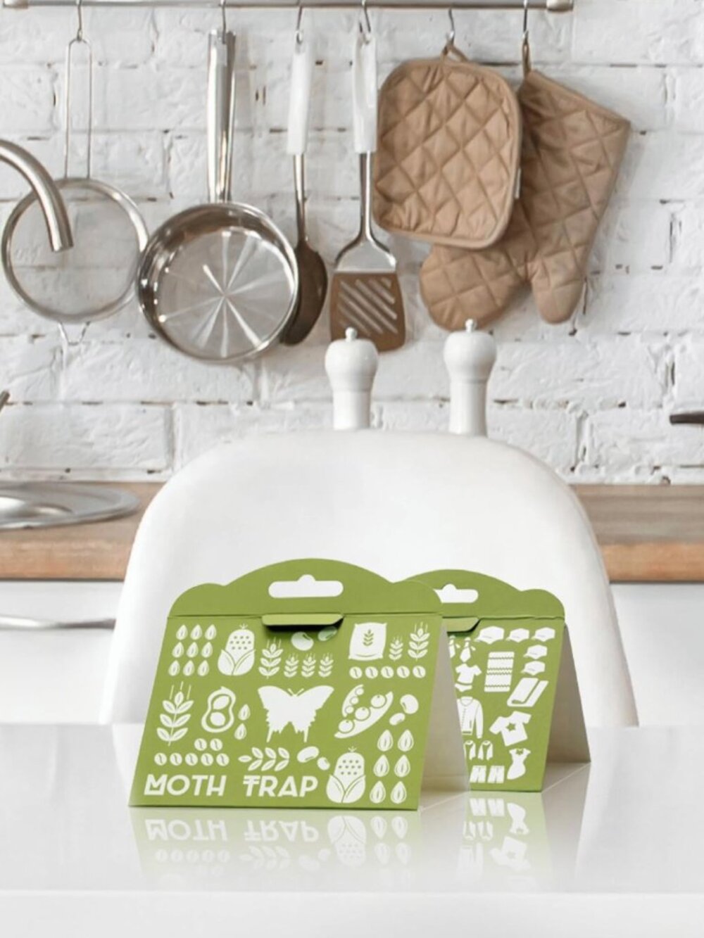 ⭐️ $8 - (SET OF 3) PROFESSOR KILLAMOTH PANTRY MOTH TRAPS - NON-TOXIC - Picture 9 of 9
